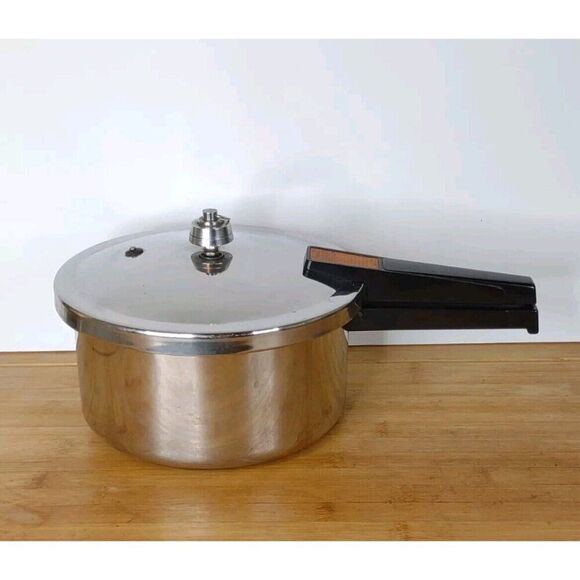 Vintage Presto Pressure Cooker Canner #804 with Jiggler - Picture 16 of 16